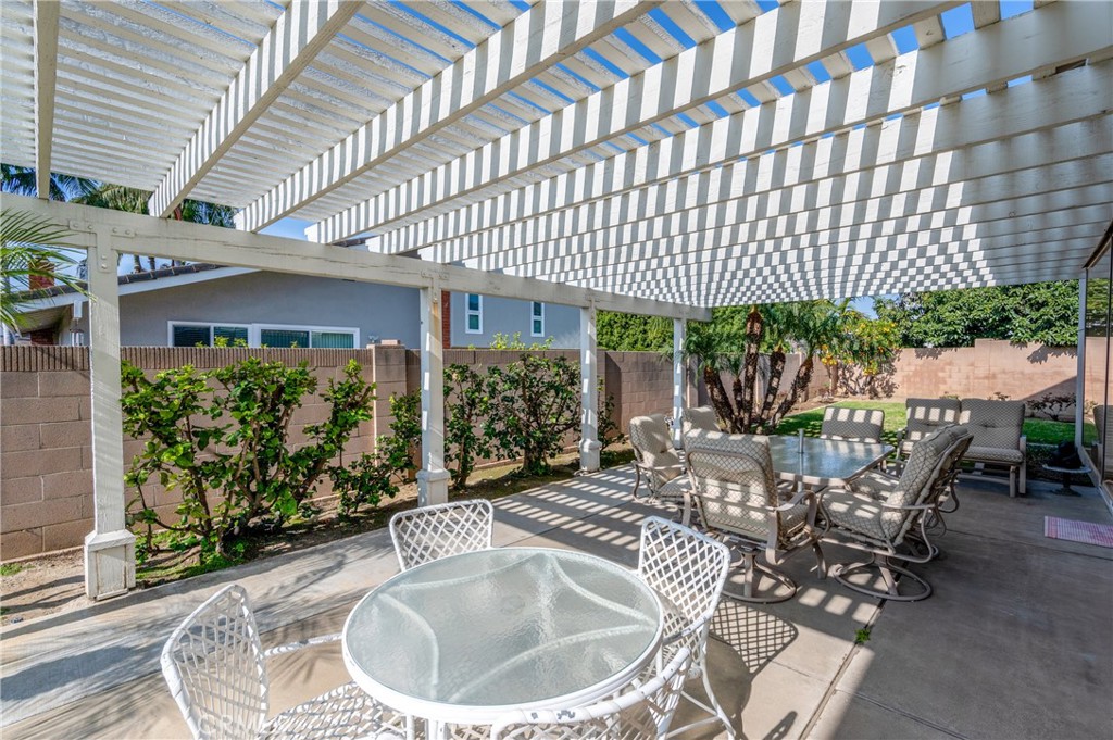 1625 Salmon River