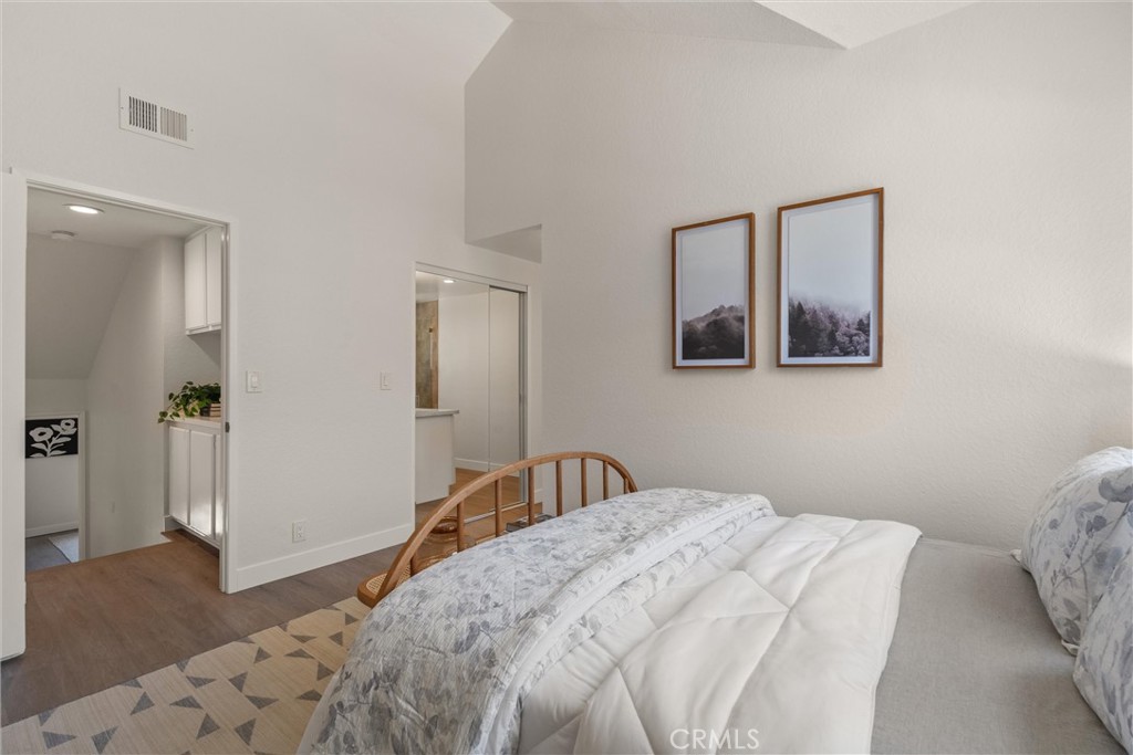 2200 Canyon Drive 8