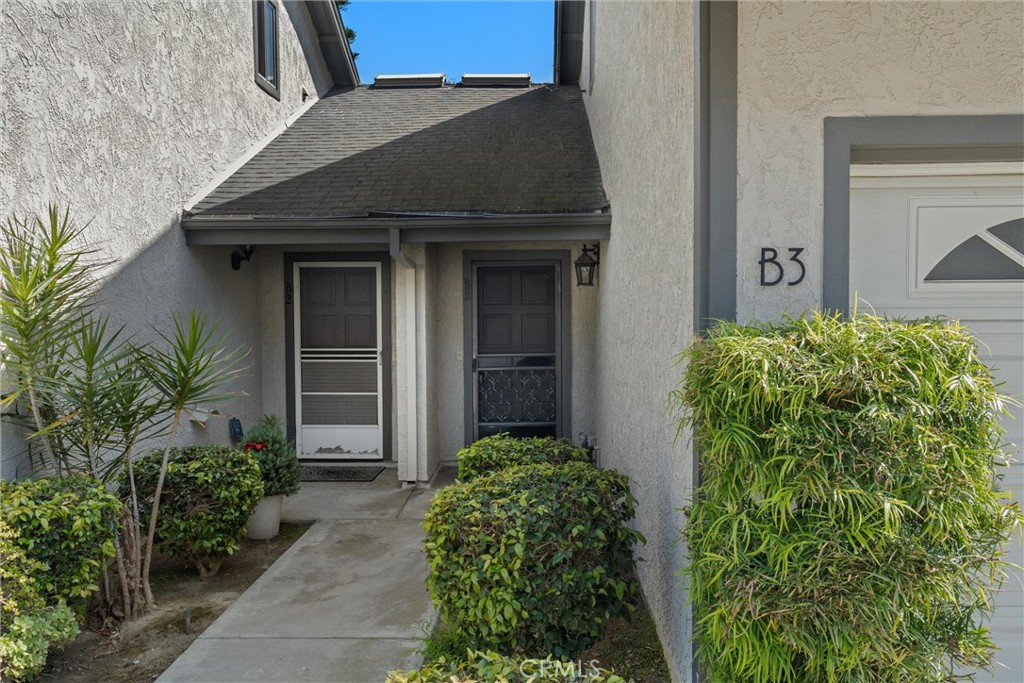 2200 Canyon Drive 8