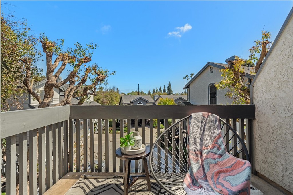 2200 Canyon Drive 8