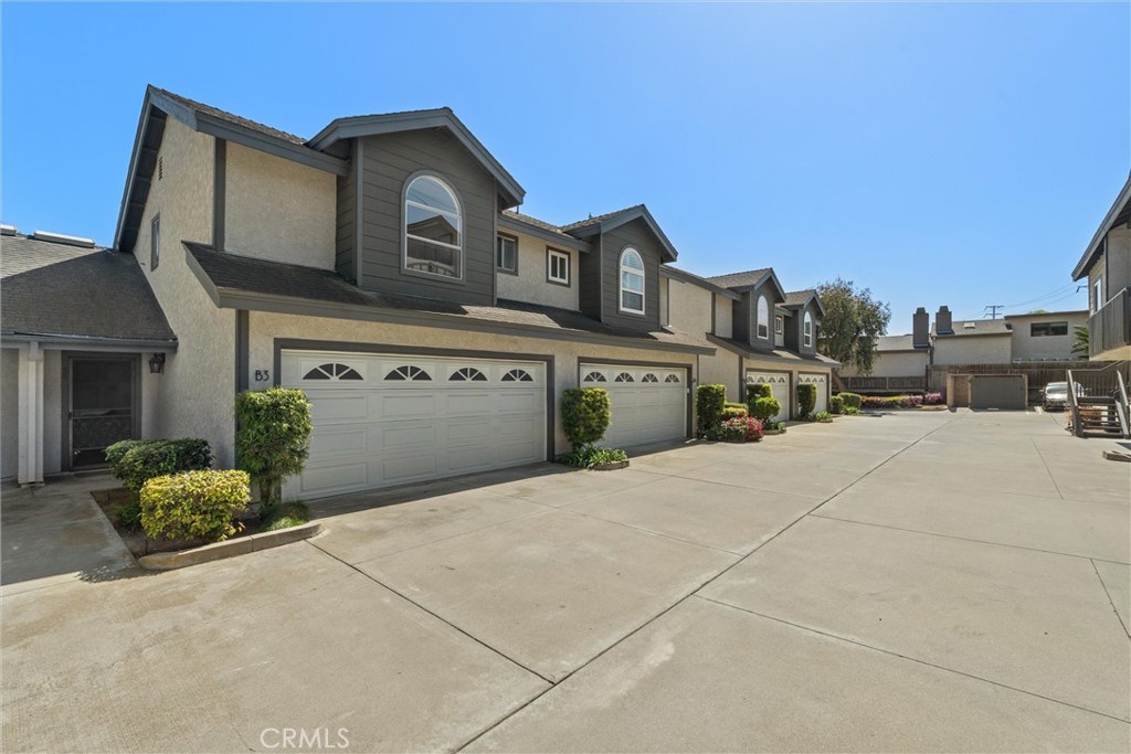 2200 Canyon Drive 8
