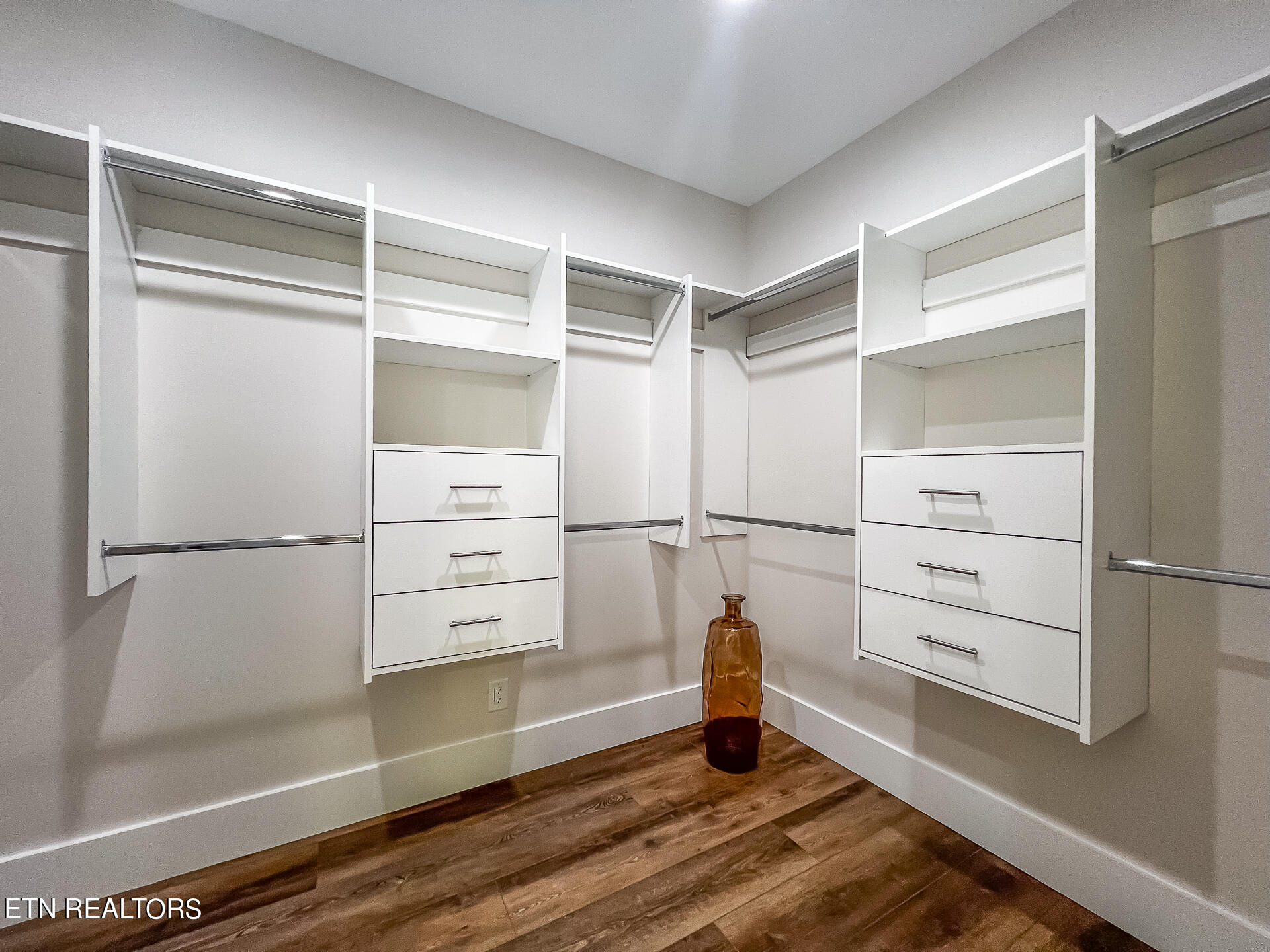182 Oostanali Way