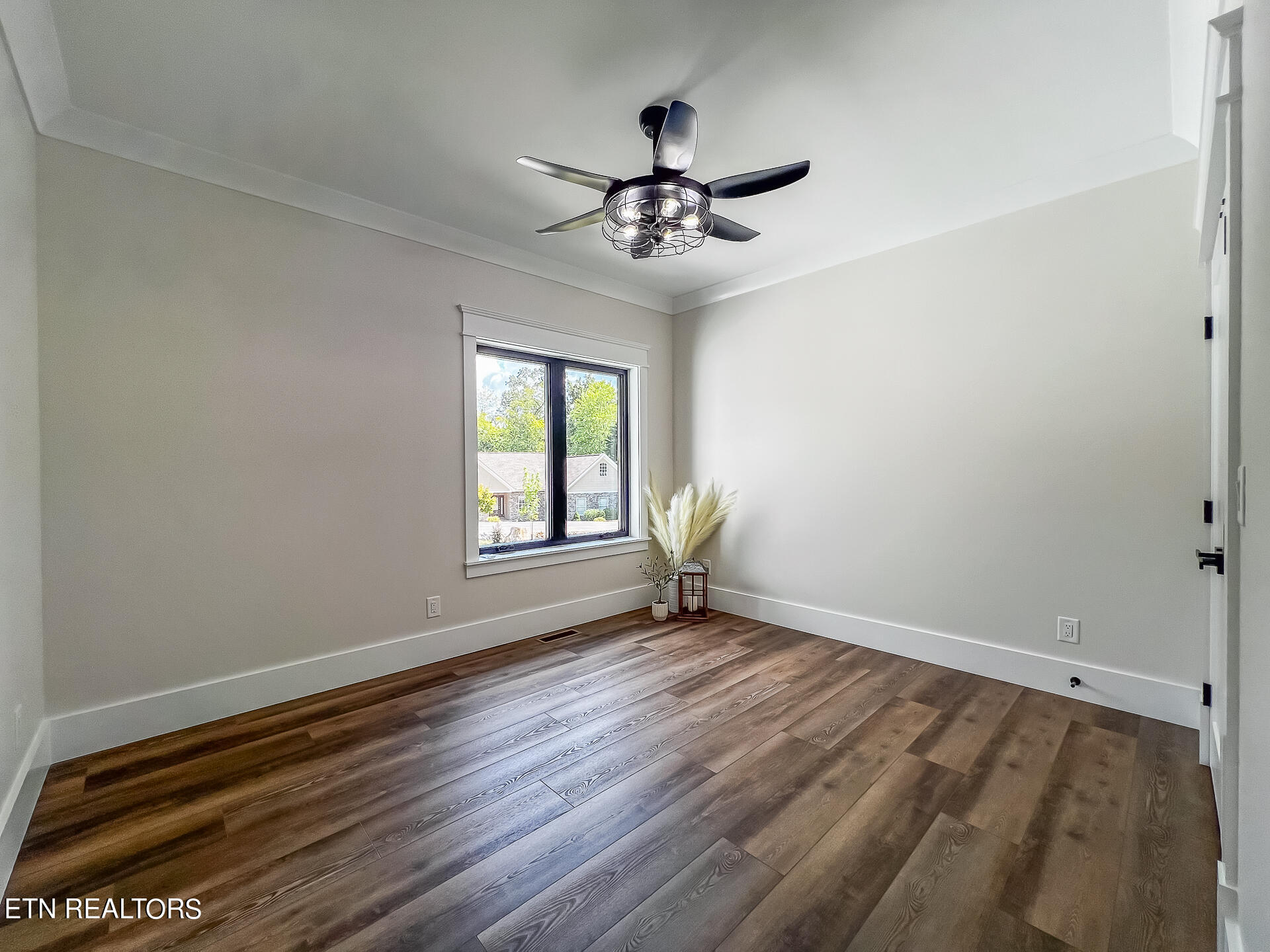 182 Oostanali Way