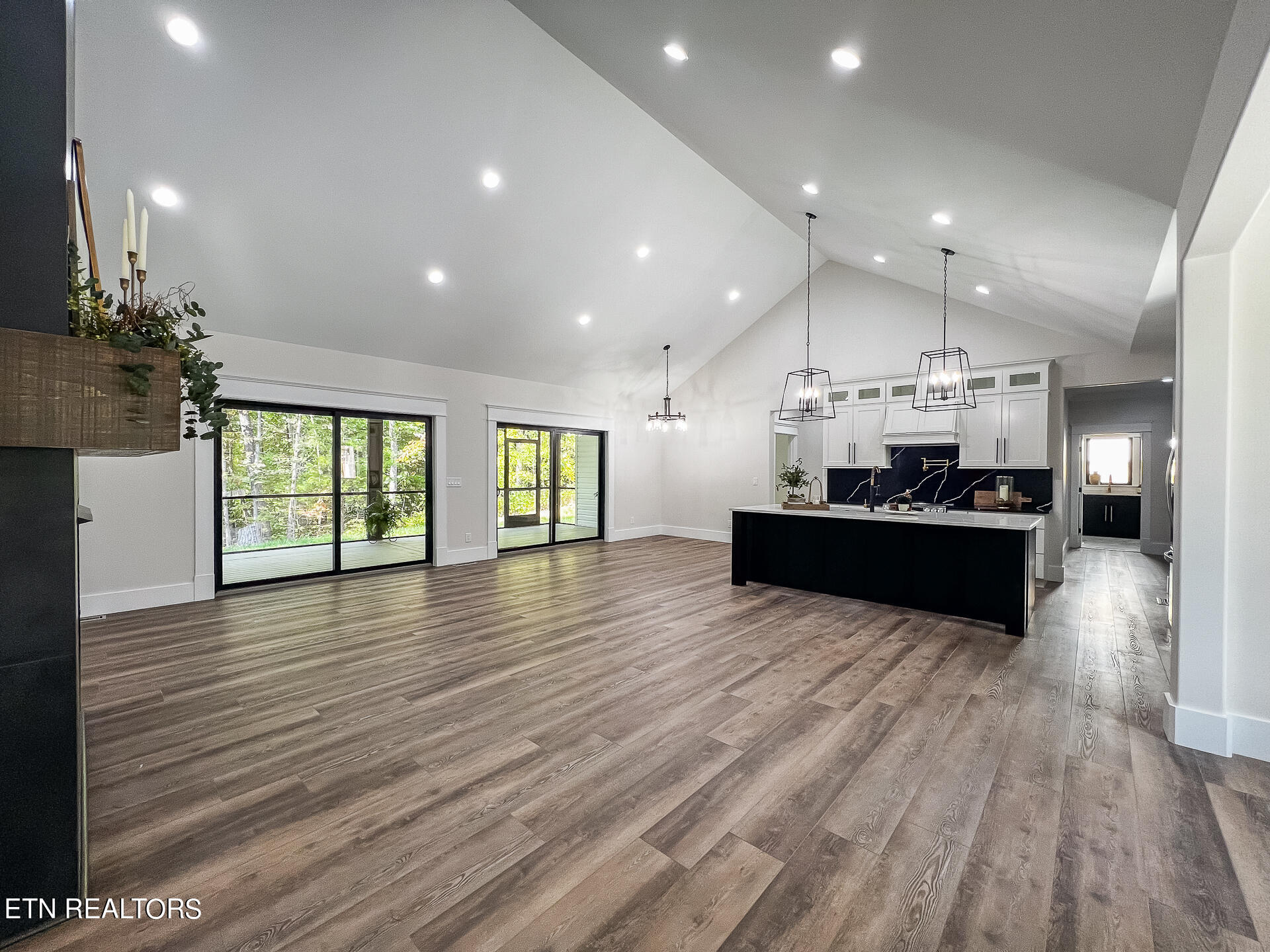 182 Oostanali Way