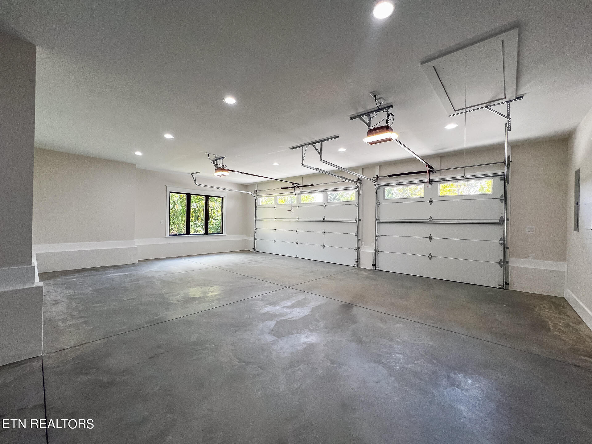 182 Oostanali Way