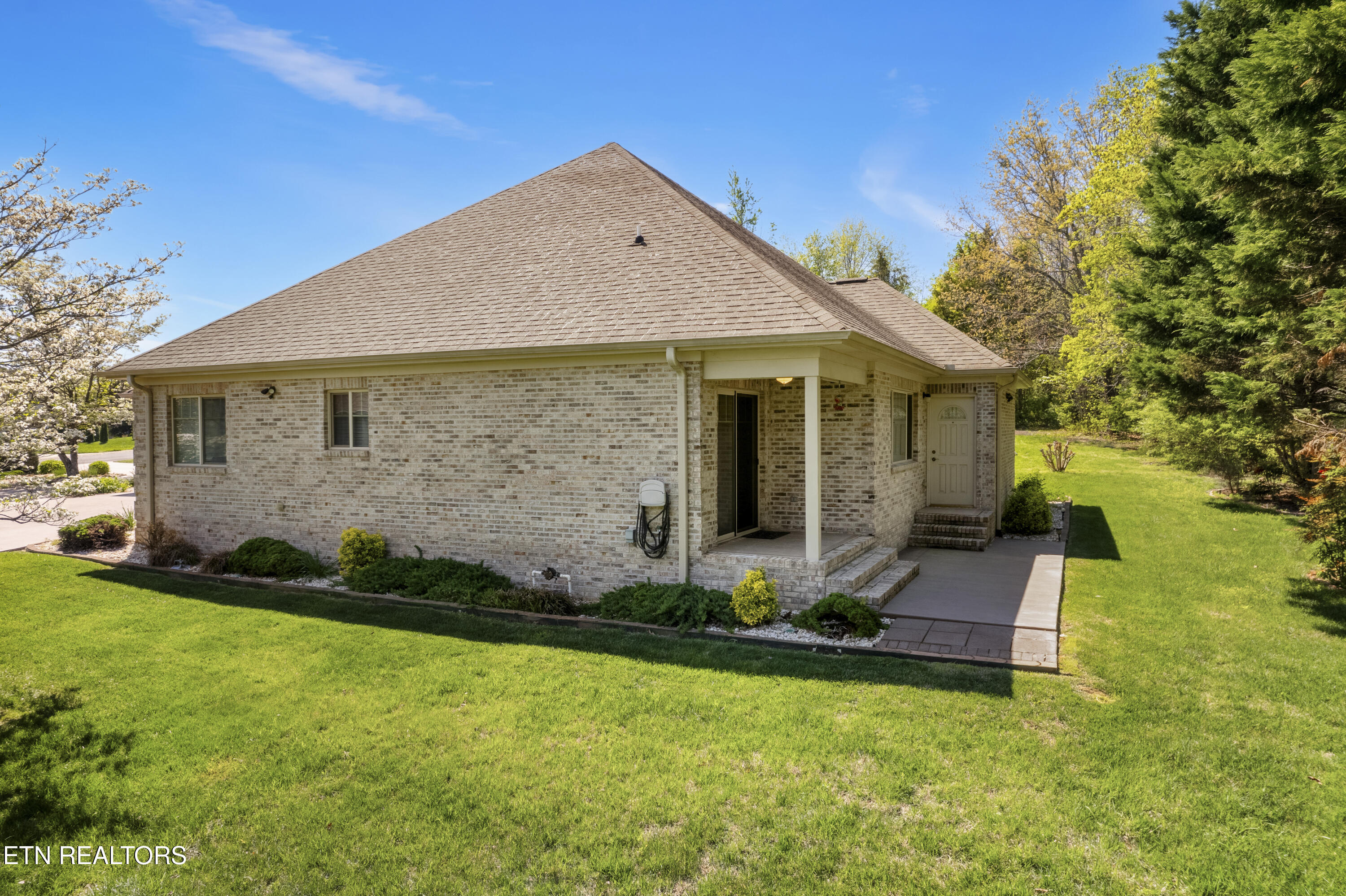124 Pocola Way