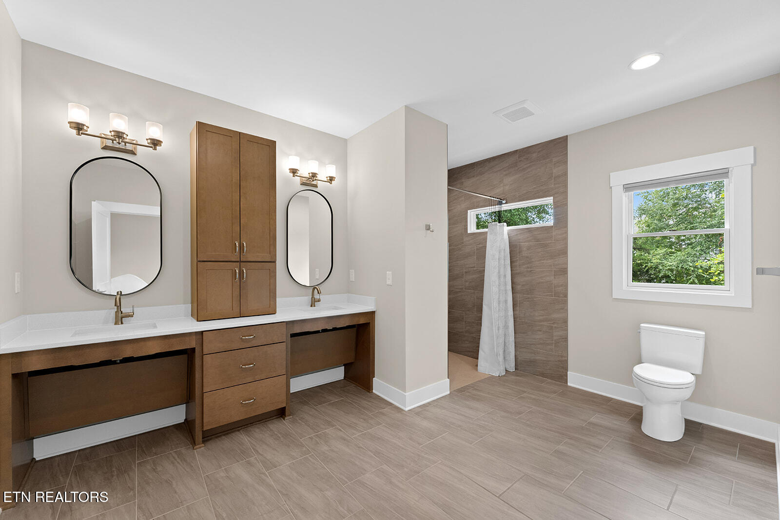 216 Tecumseh Way