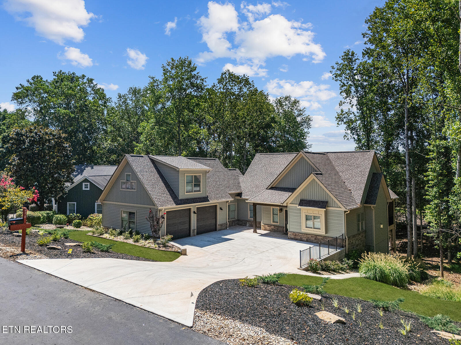 216 Tecumseh Way