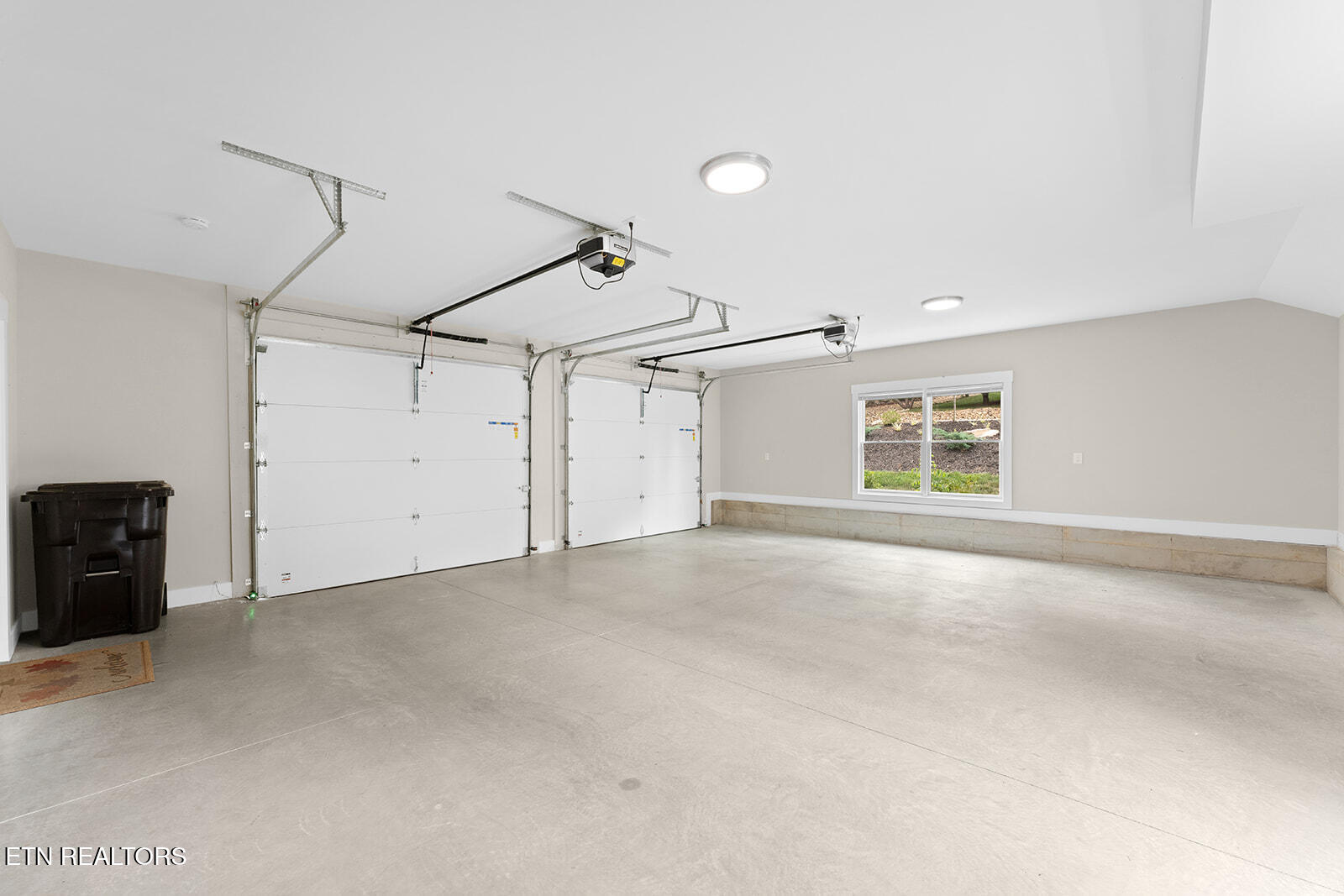 216 Tecumseh Way