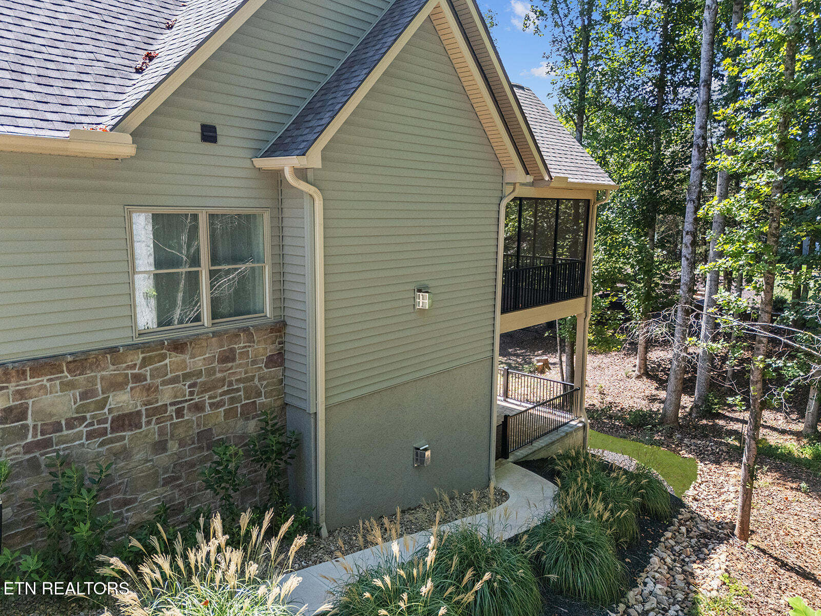 216 Tecumseh Way