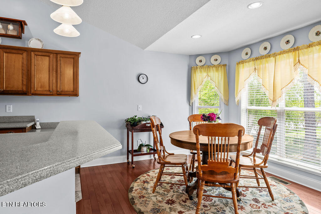 176 Amohi Way