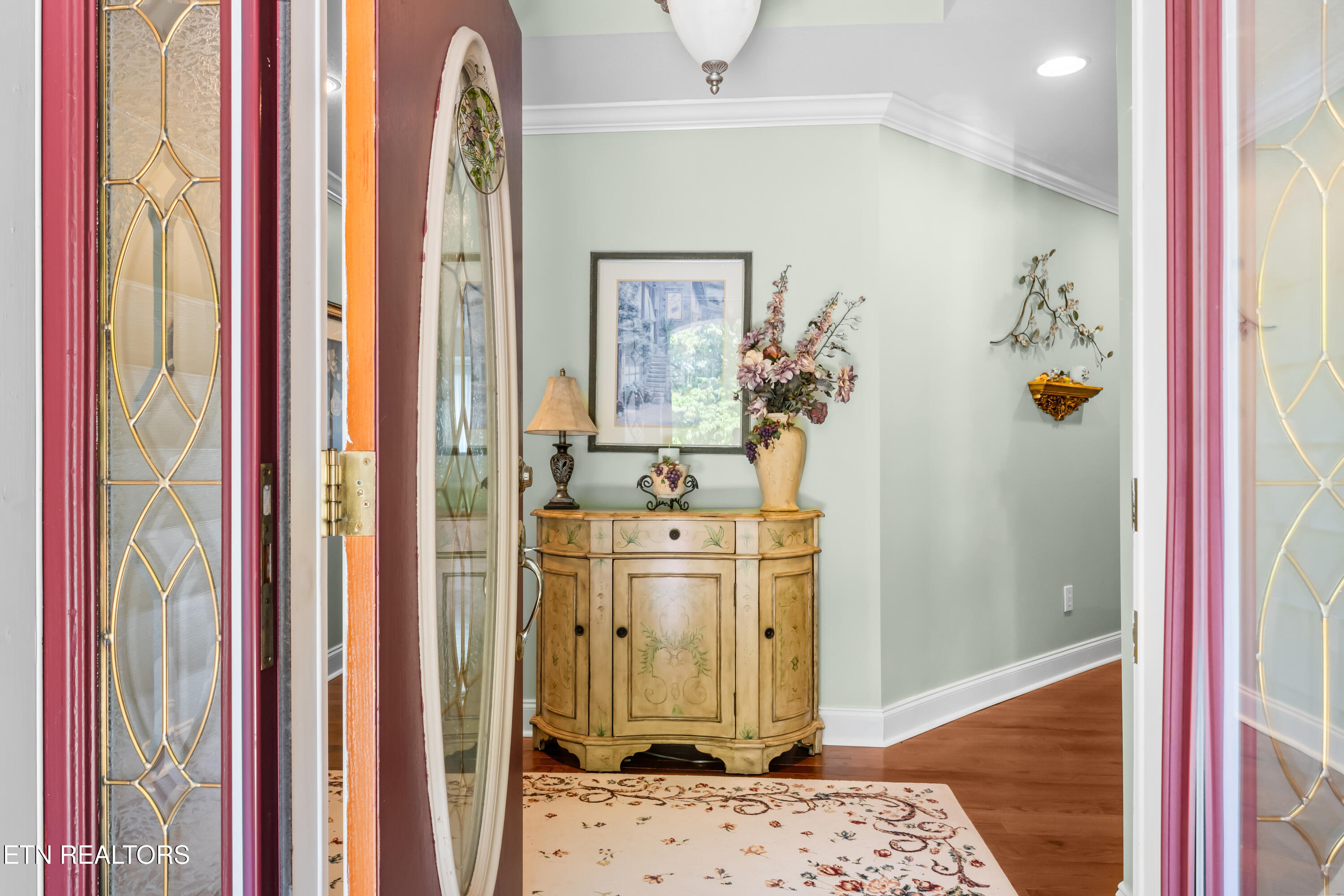 176 Amohi Way