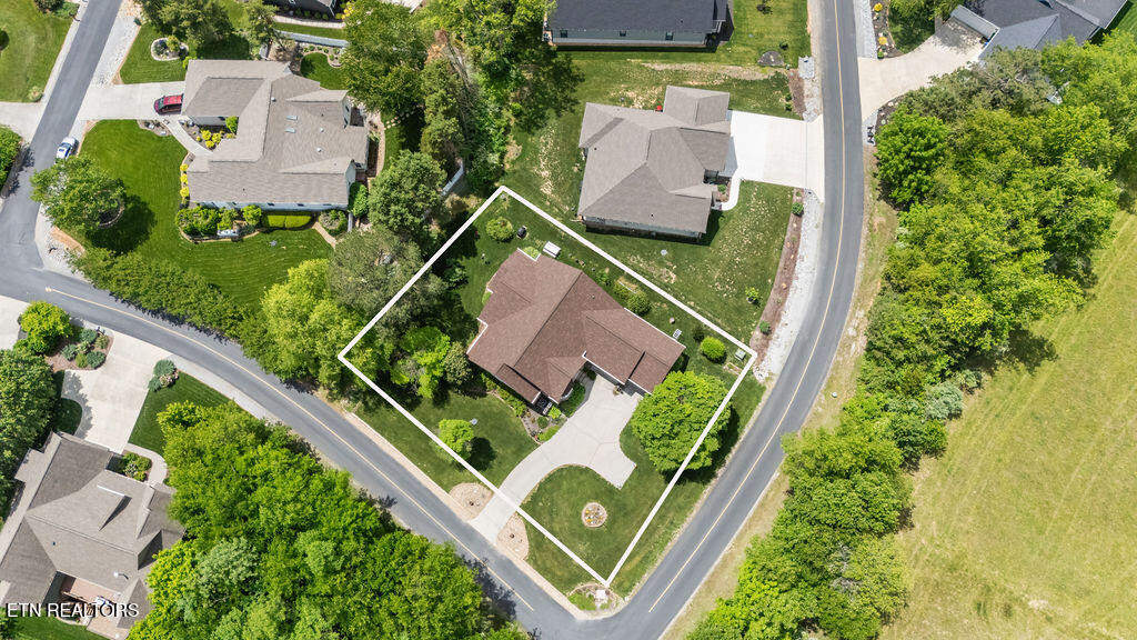 176 Amohi Way