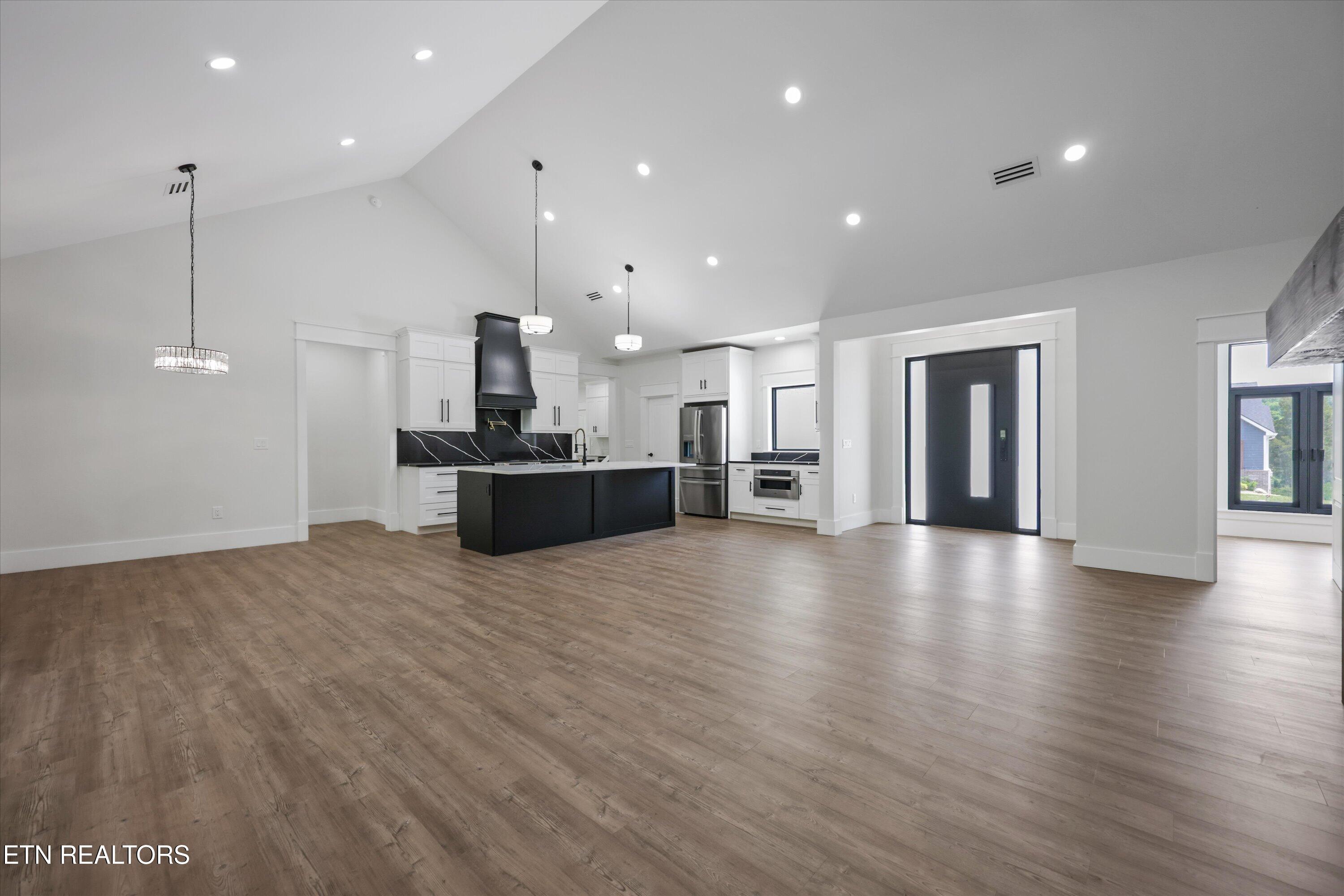 400 Elohi Place