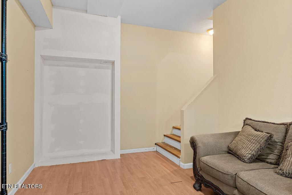 624 Liverpool Lane