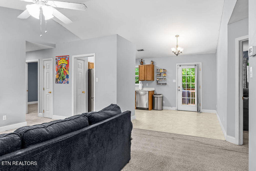 624 Liverpool Lane