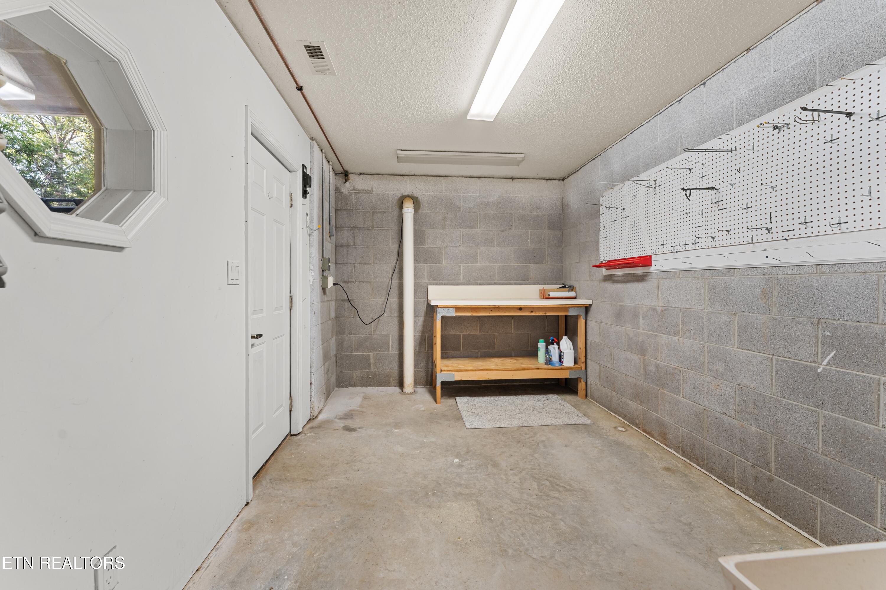 301 Kiyuga Way