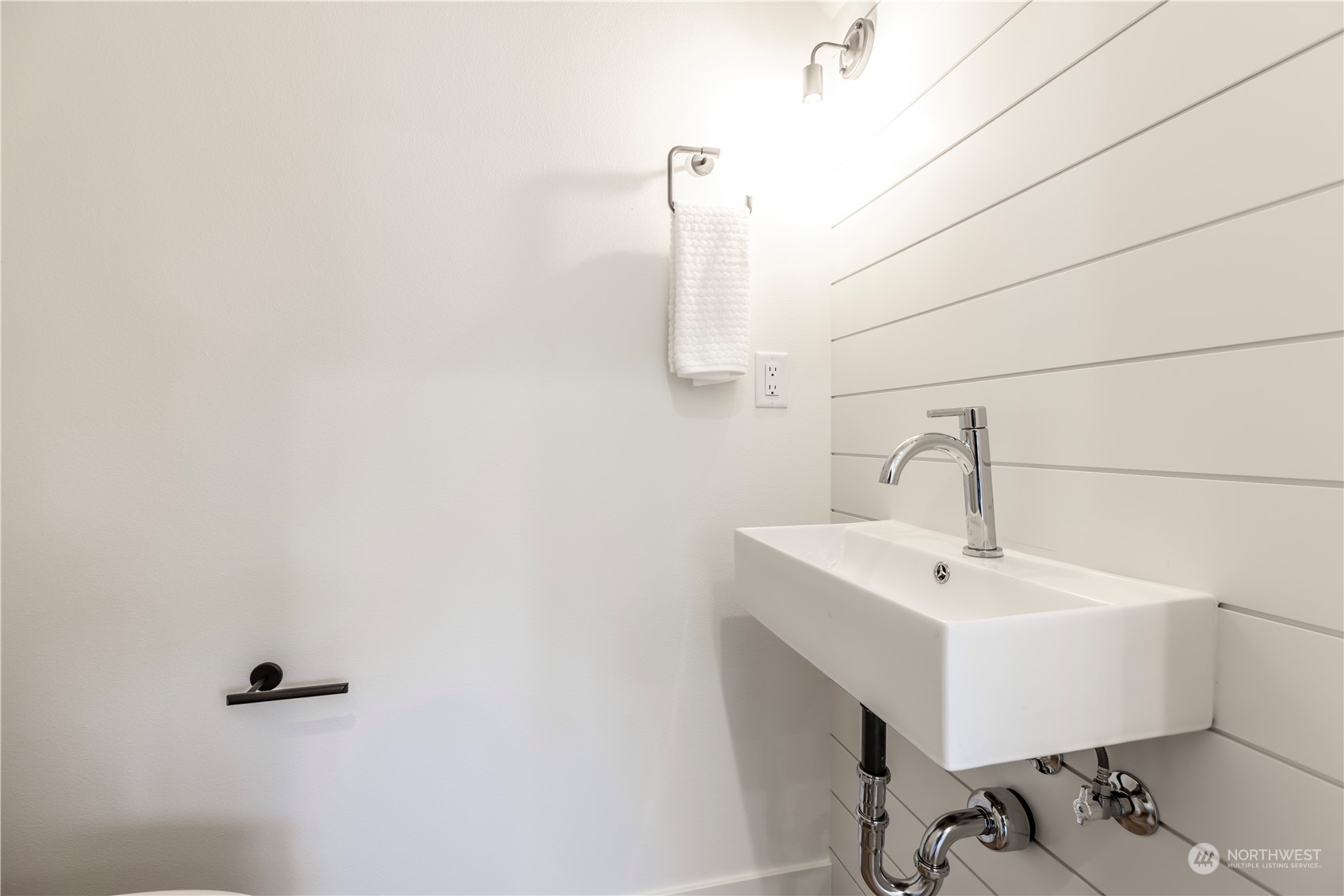 9223 A 25th Avenue SW