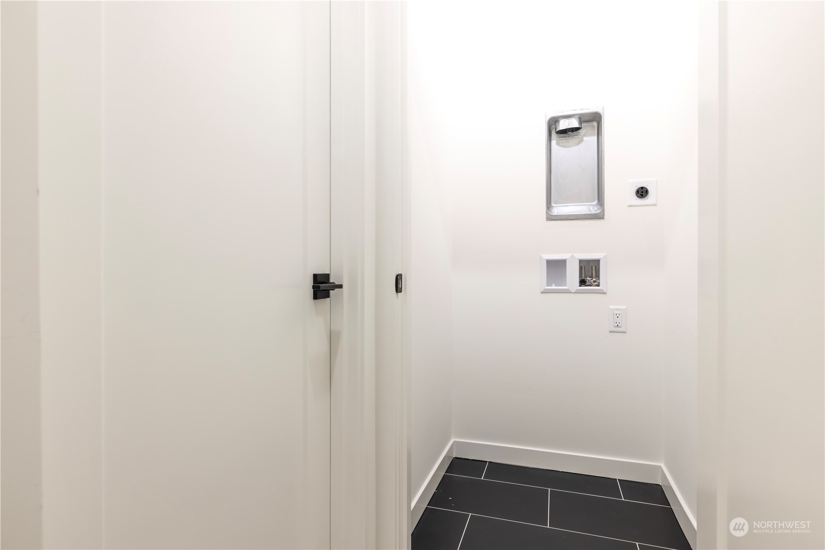 9223 A 25th Avenue SW