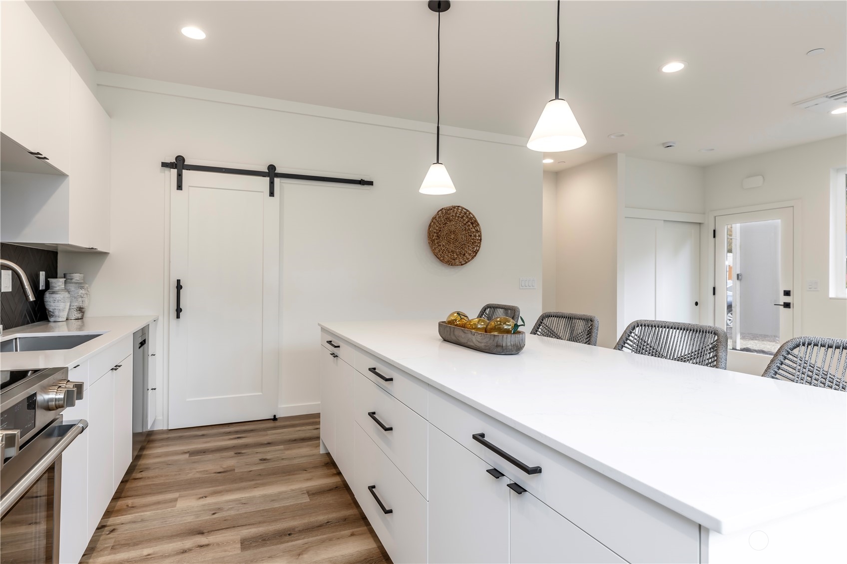 9223 A 25th Avenue SW