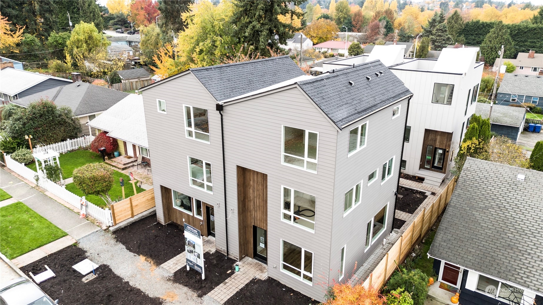 9223 A 25th Avenue SW