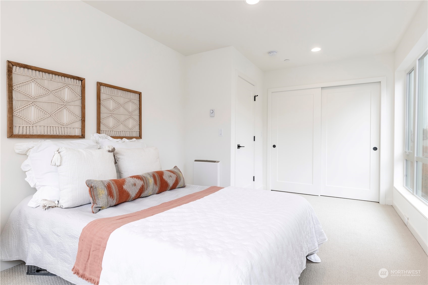 9223 A 25th Avenue SW