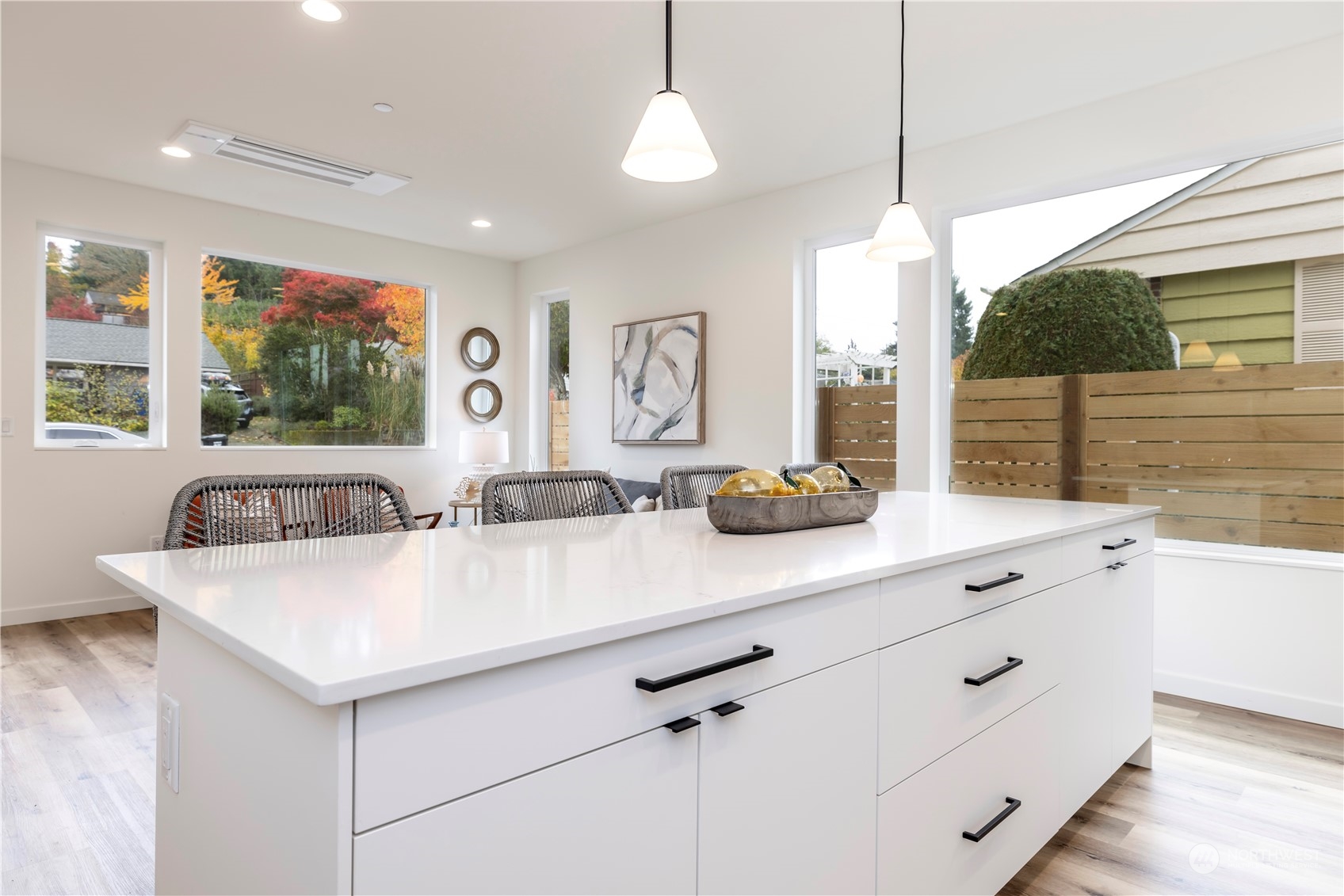 9223 A 25th Avenue SW