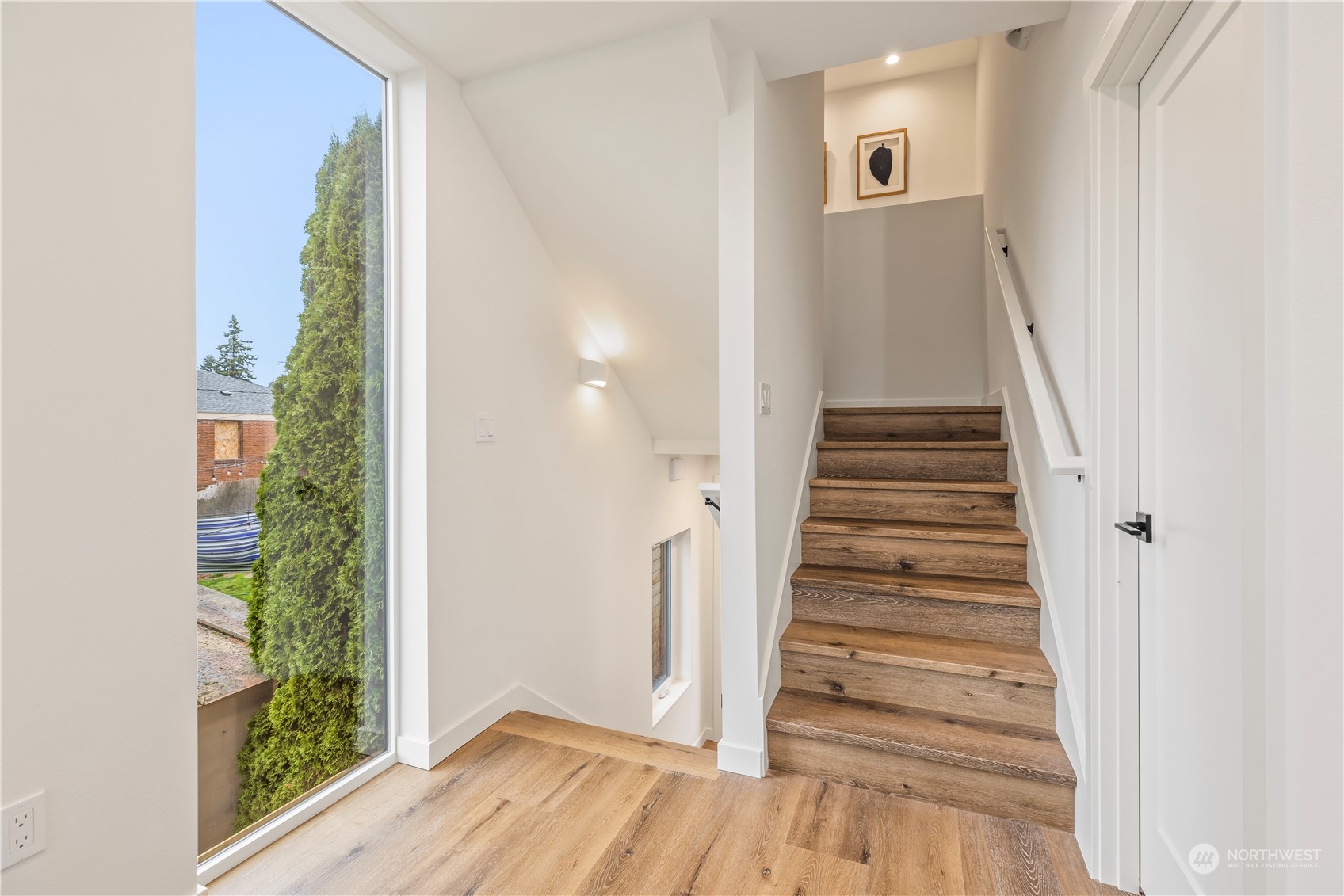 9221 A 25th Avenue SW