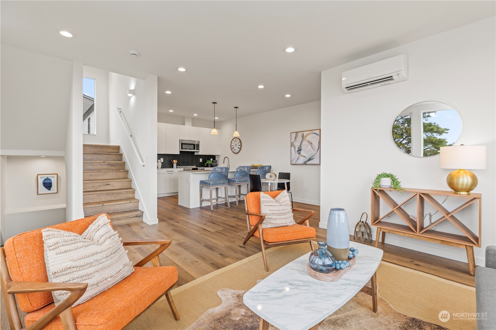 9221 A 25th Avenue SW