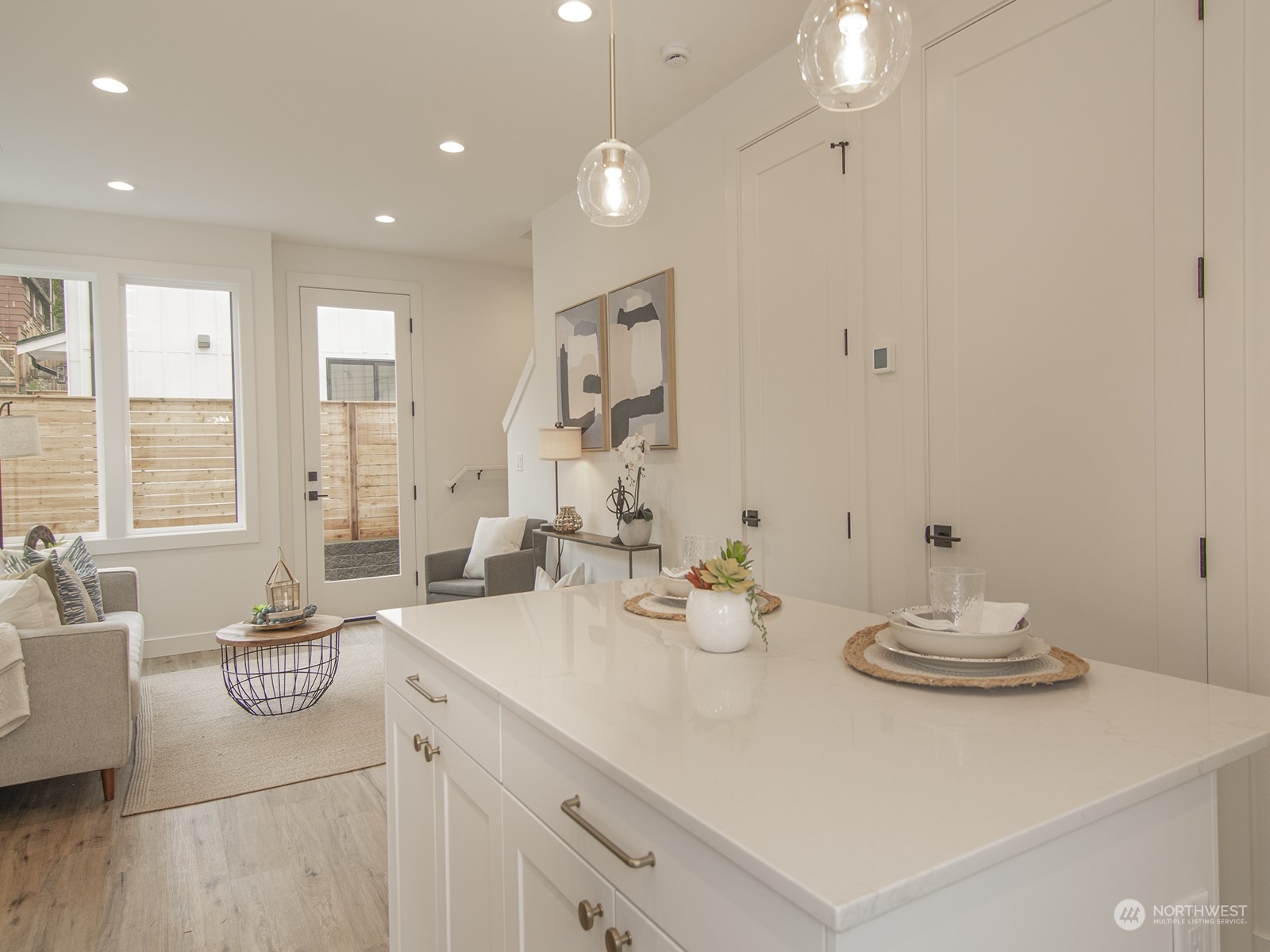 6518 B 40th Avenue SW