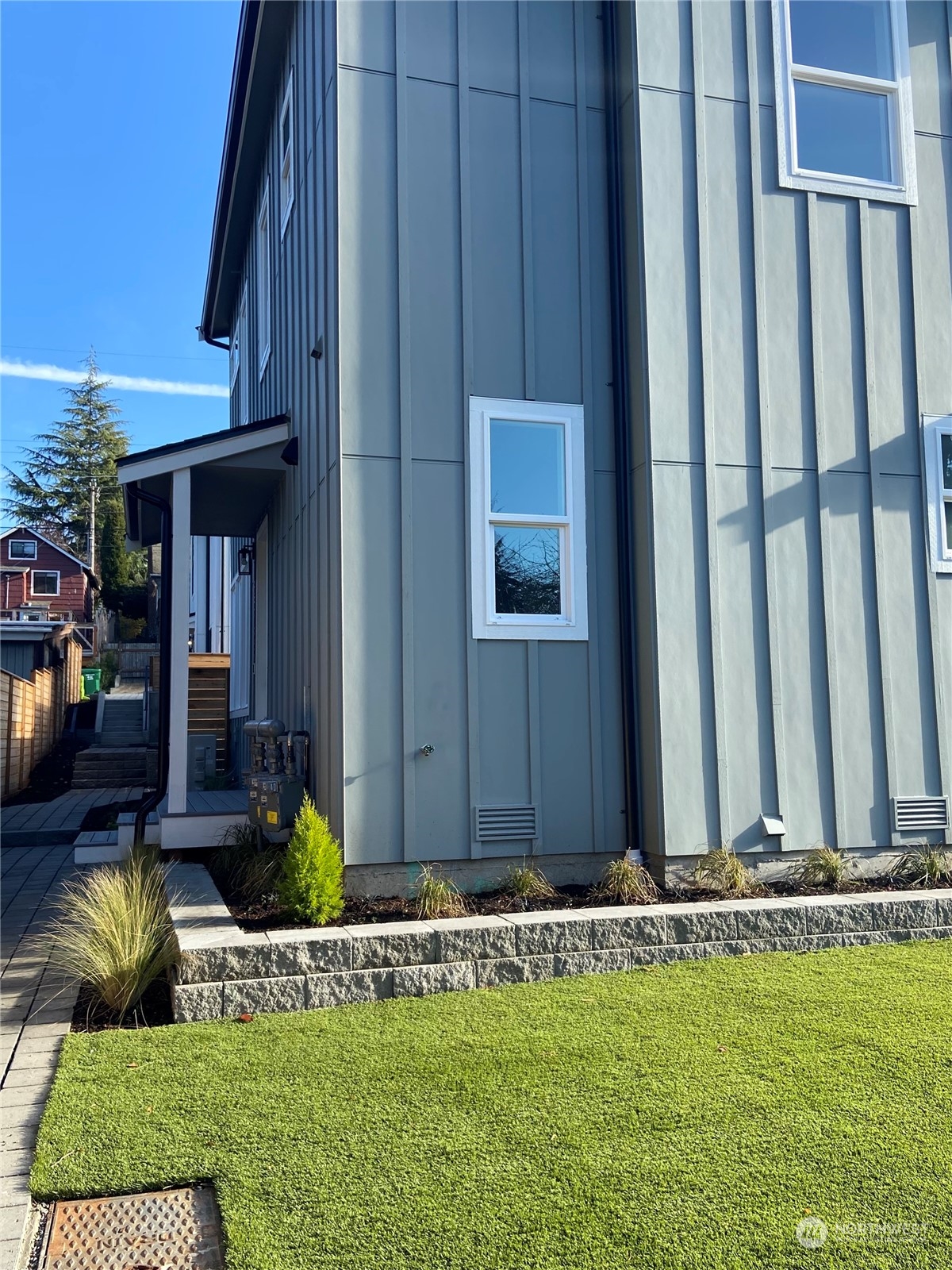 6518 B 40th Avenue SW