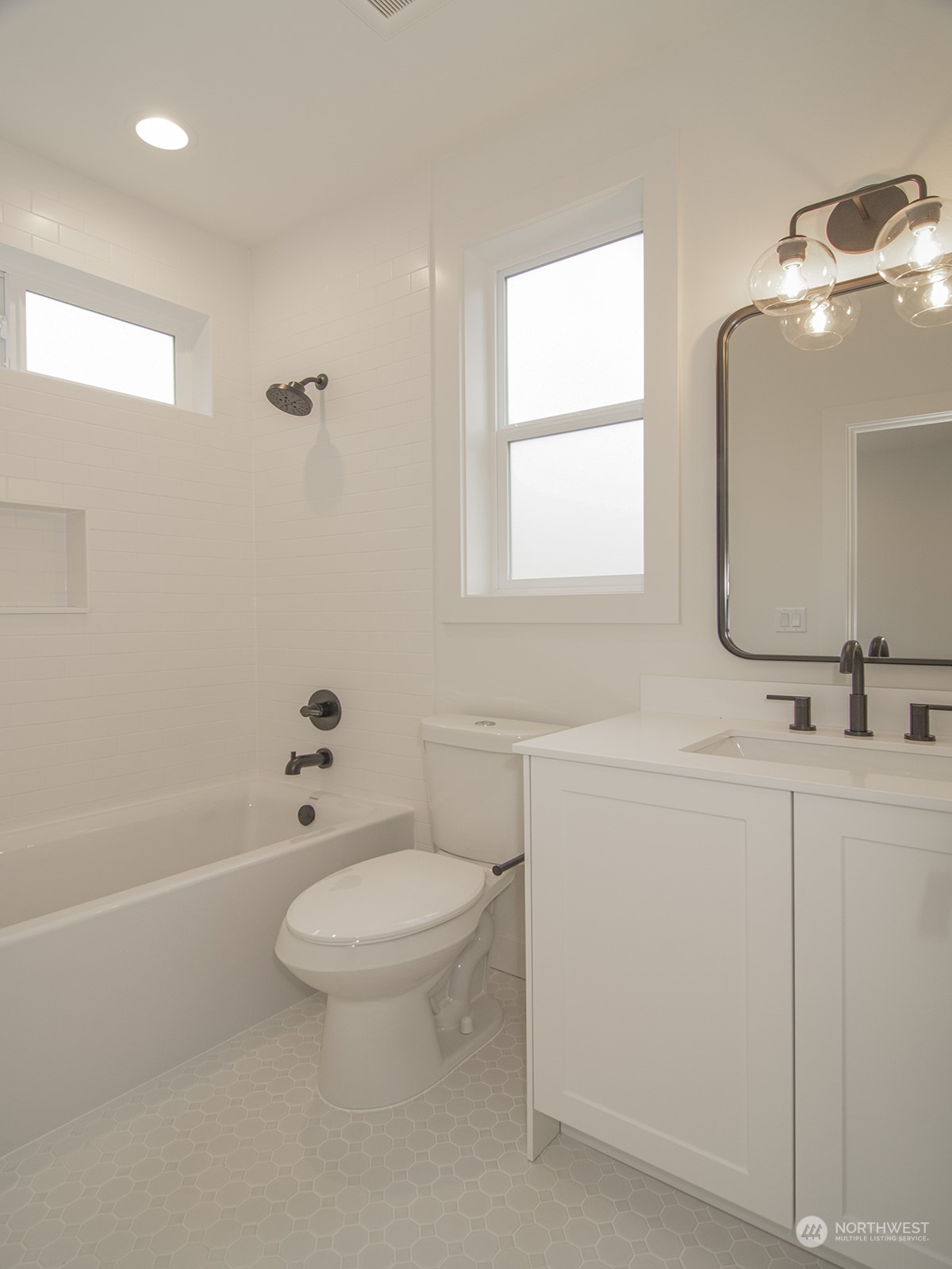 6518 B 40th Avenue SW