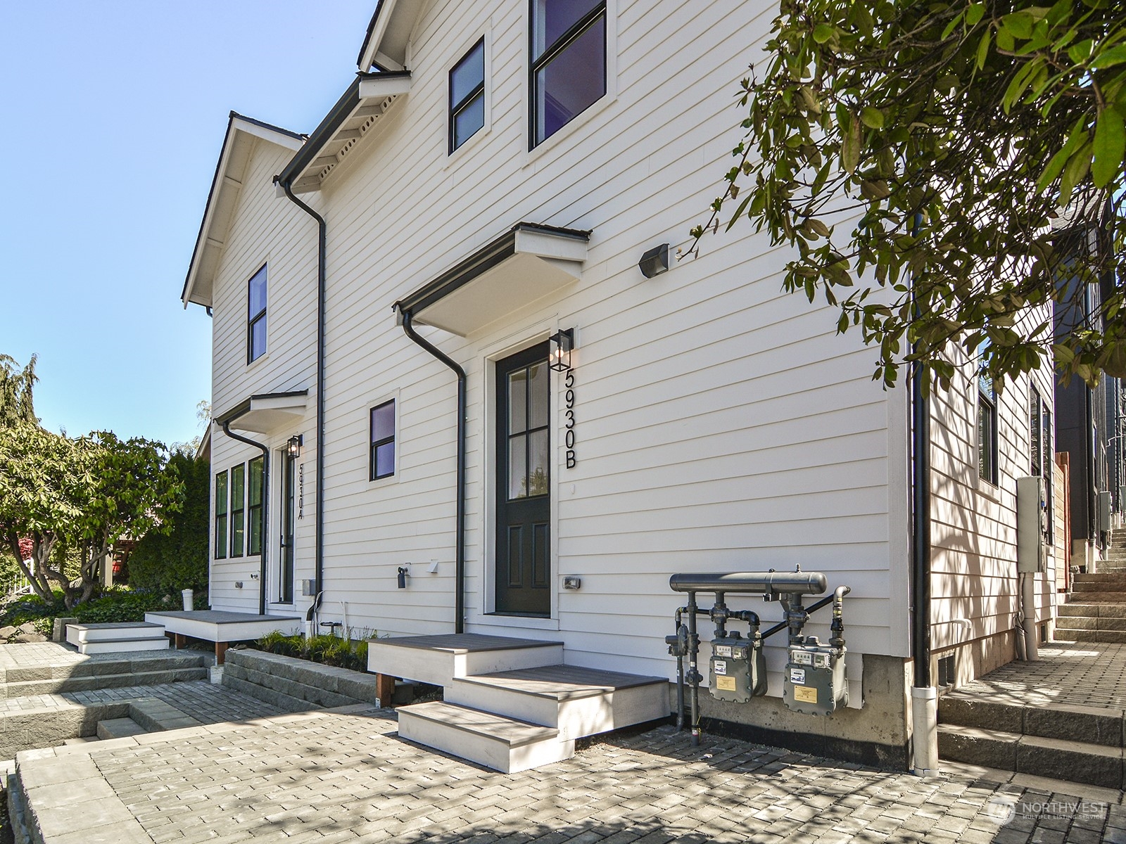 5934 B 44th Avenue SW