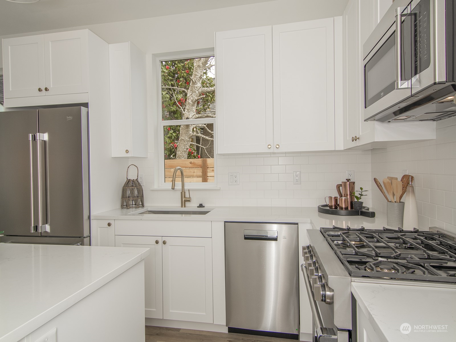 4404 37th Avenue SW Unit: B