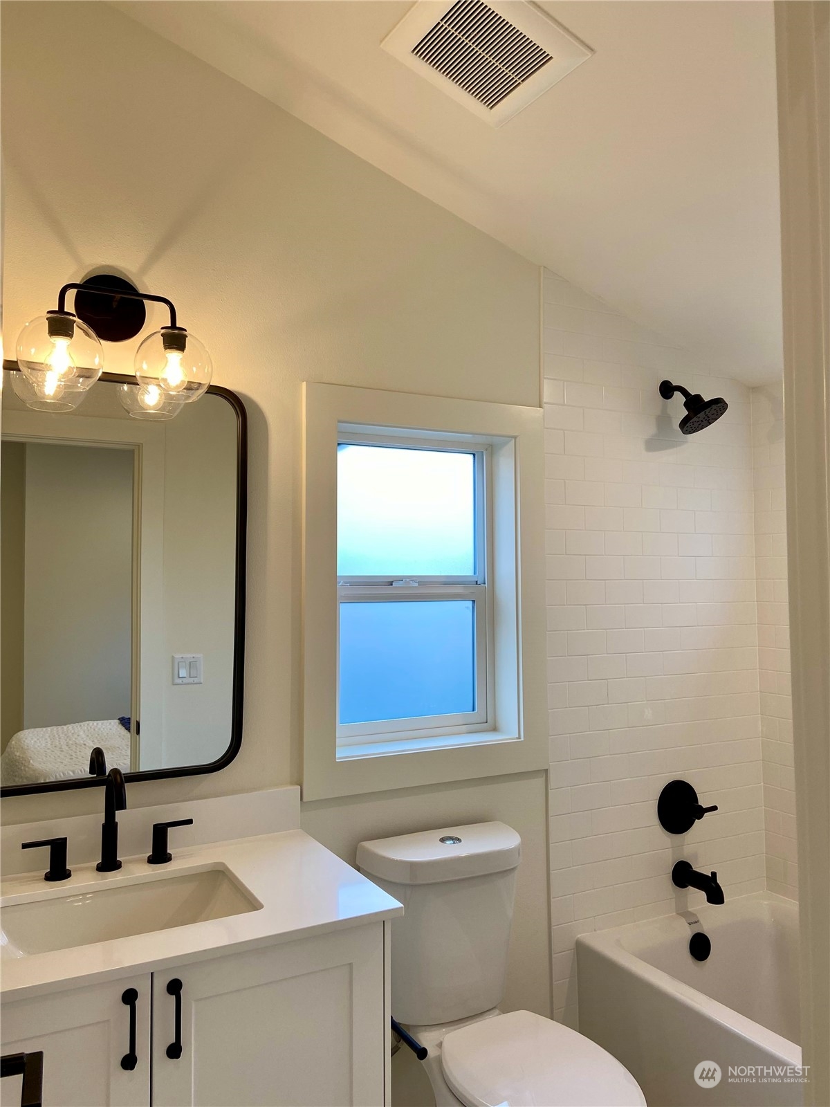 6516 C 40th Avenue SW