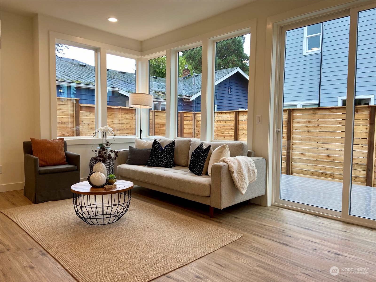 6516 C 40th Avenue SW