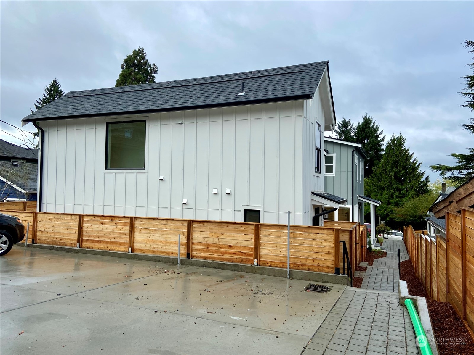 6516 C 40th Avenue SW