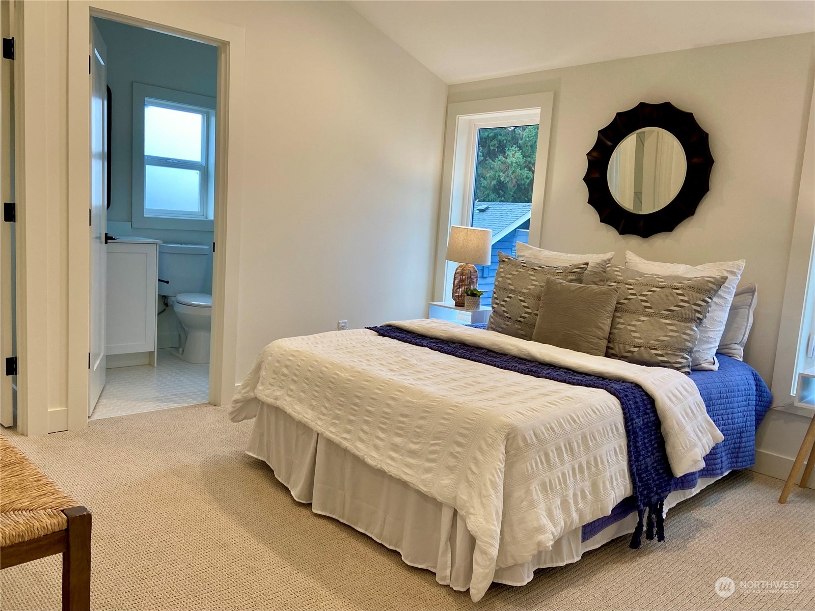 6516 C 40th Avenue SW