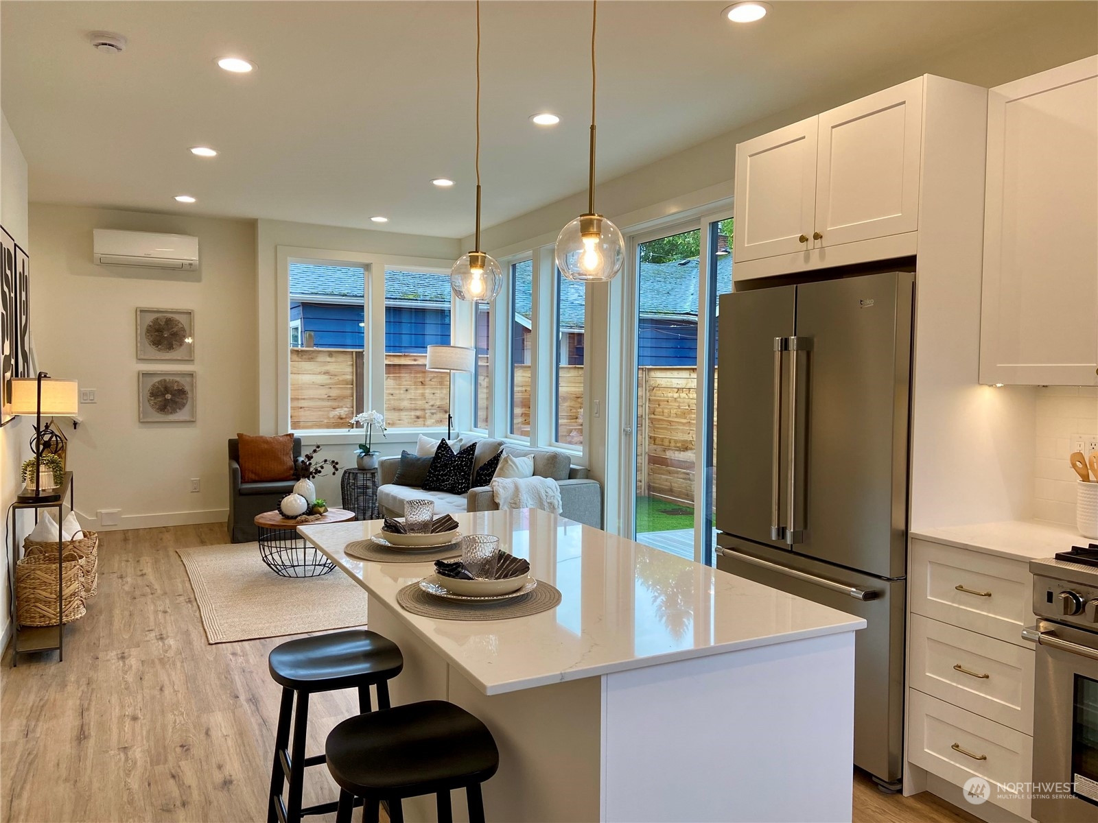 6516 C 40th Avenue SW