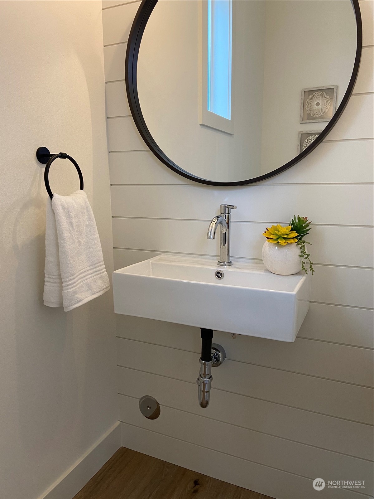 6516 C 40th Avenue SW