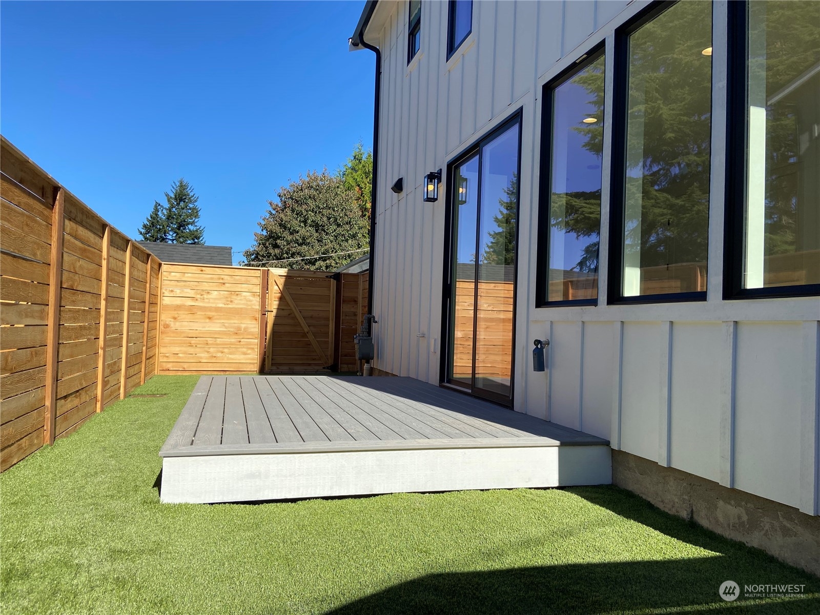 6516 C 40th Avenue SW