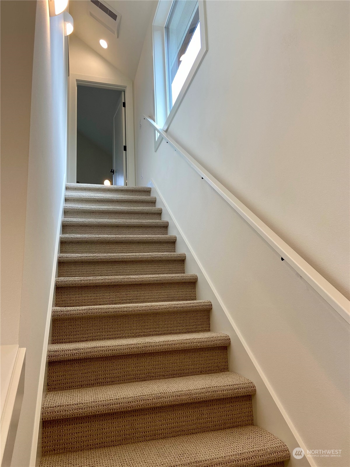 6516 C 40th Avenue SW