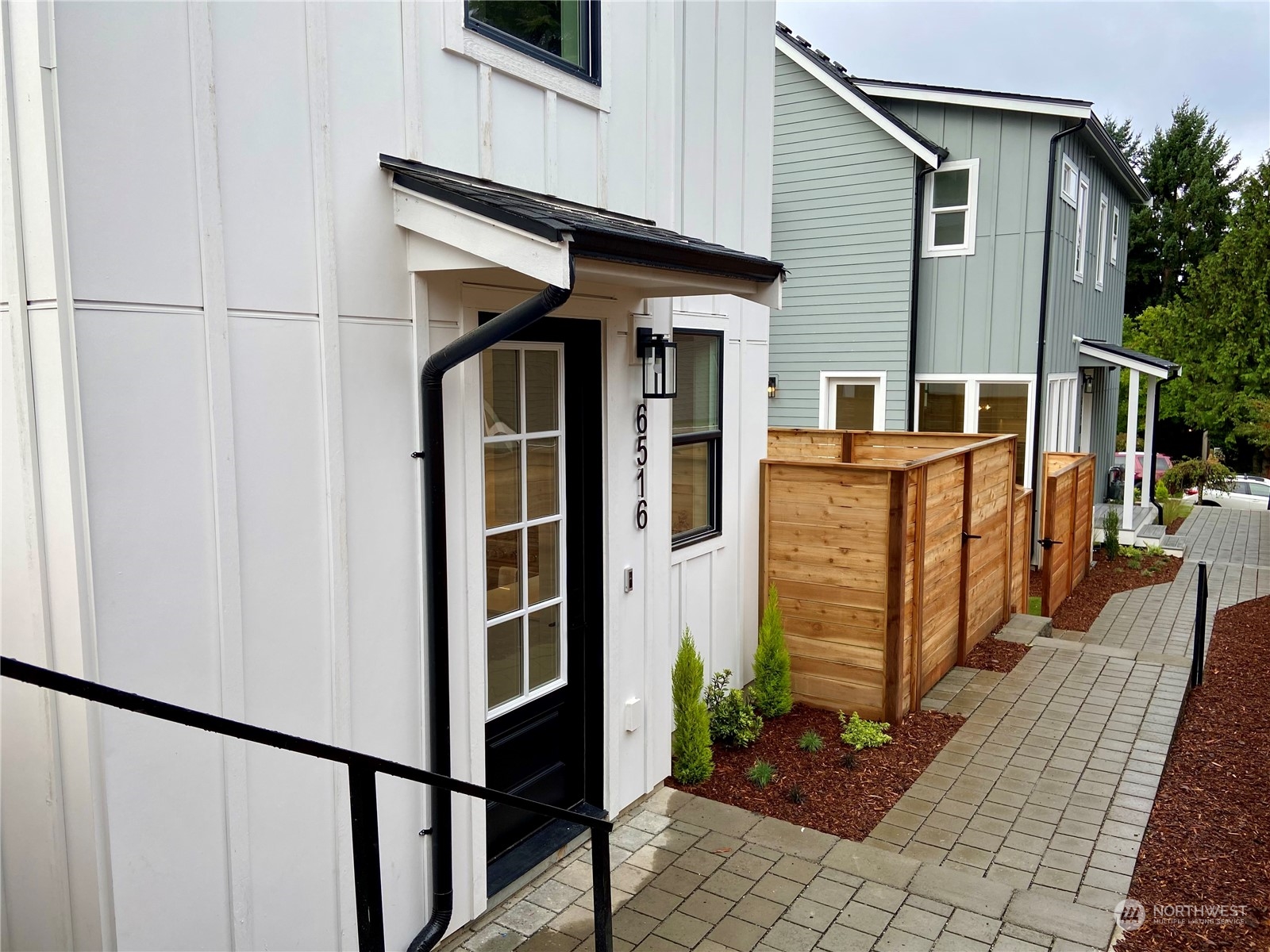 6516 C 40th Avenue SW