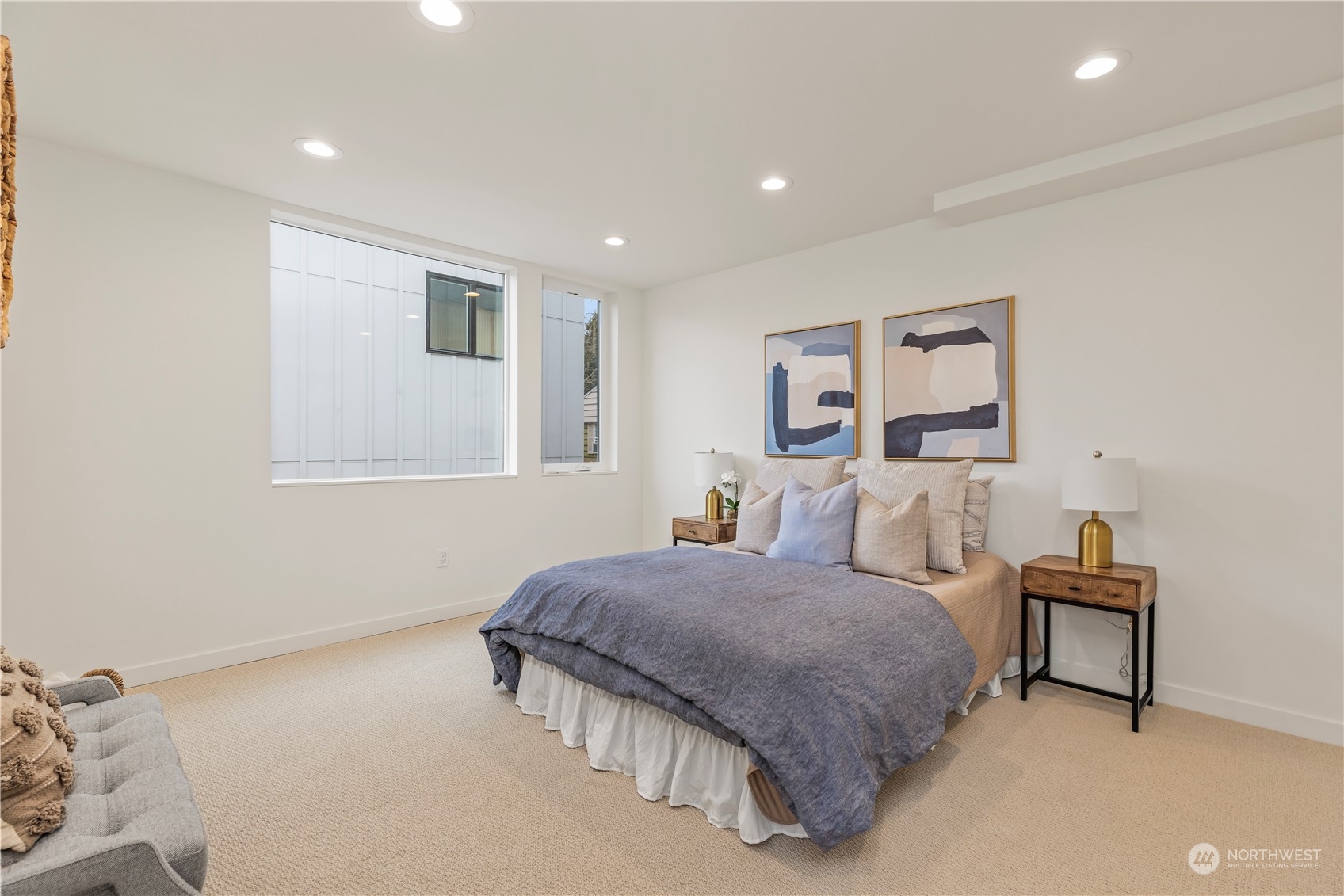 9221 B 25th Avenue SW