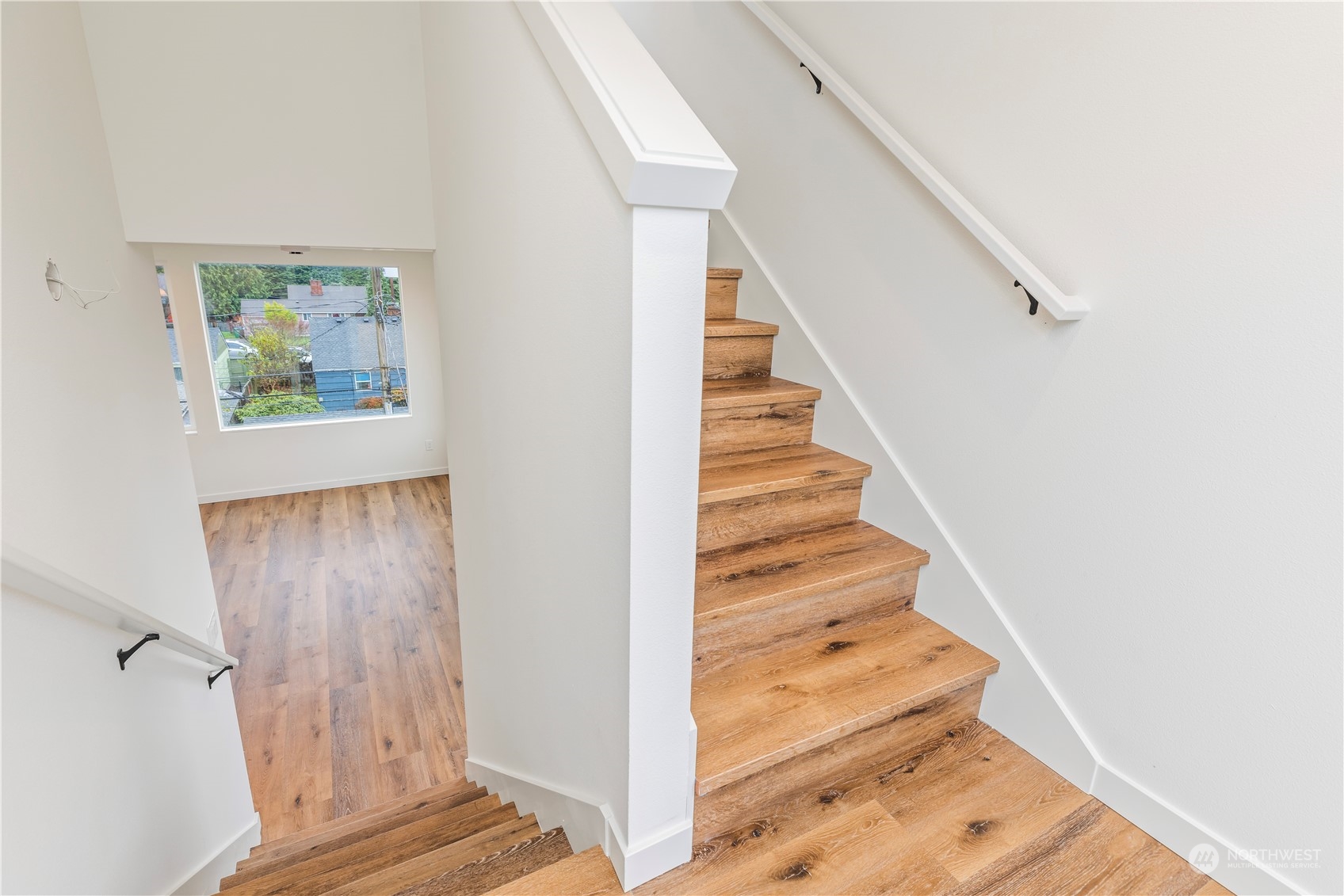 9221 B 25th Avenue SW