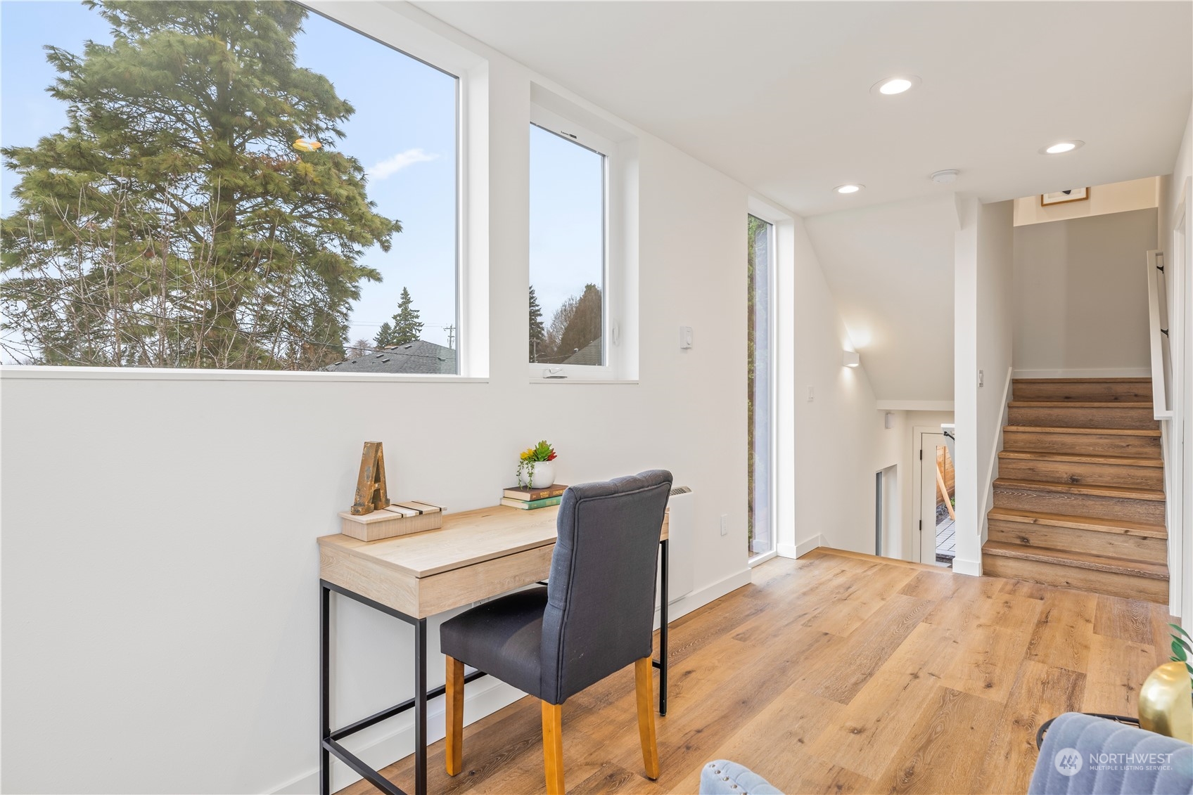 9221 B 25th Avenue SW