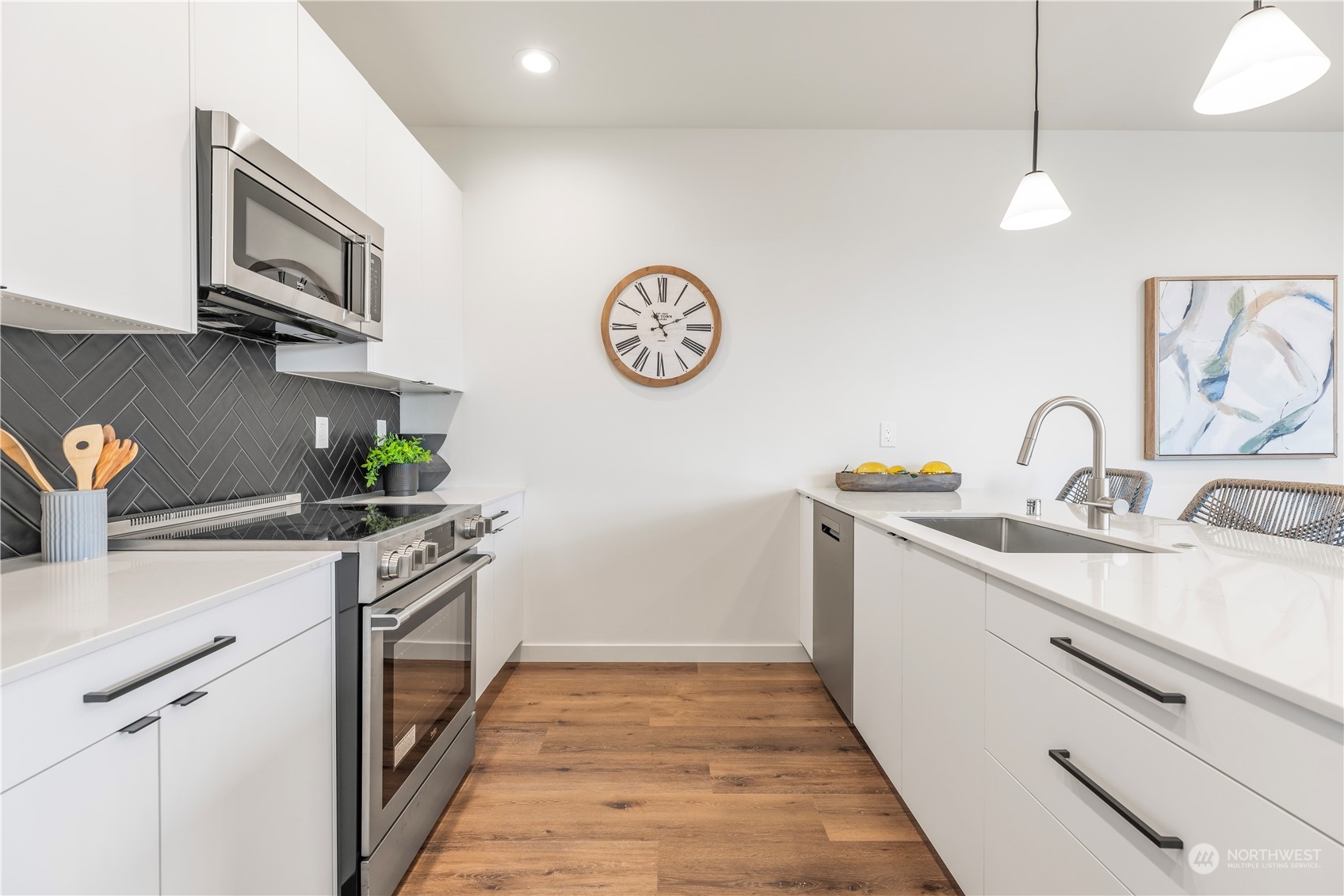 9221 B 25th Avenue SW