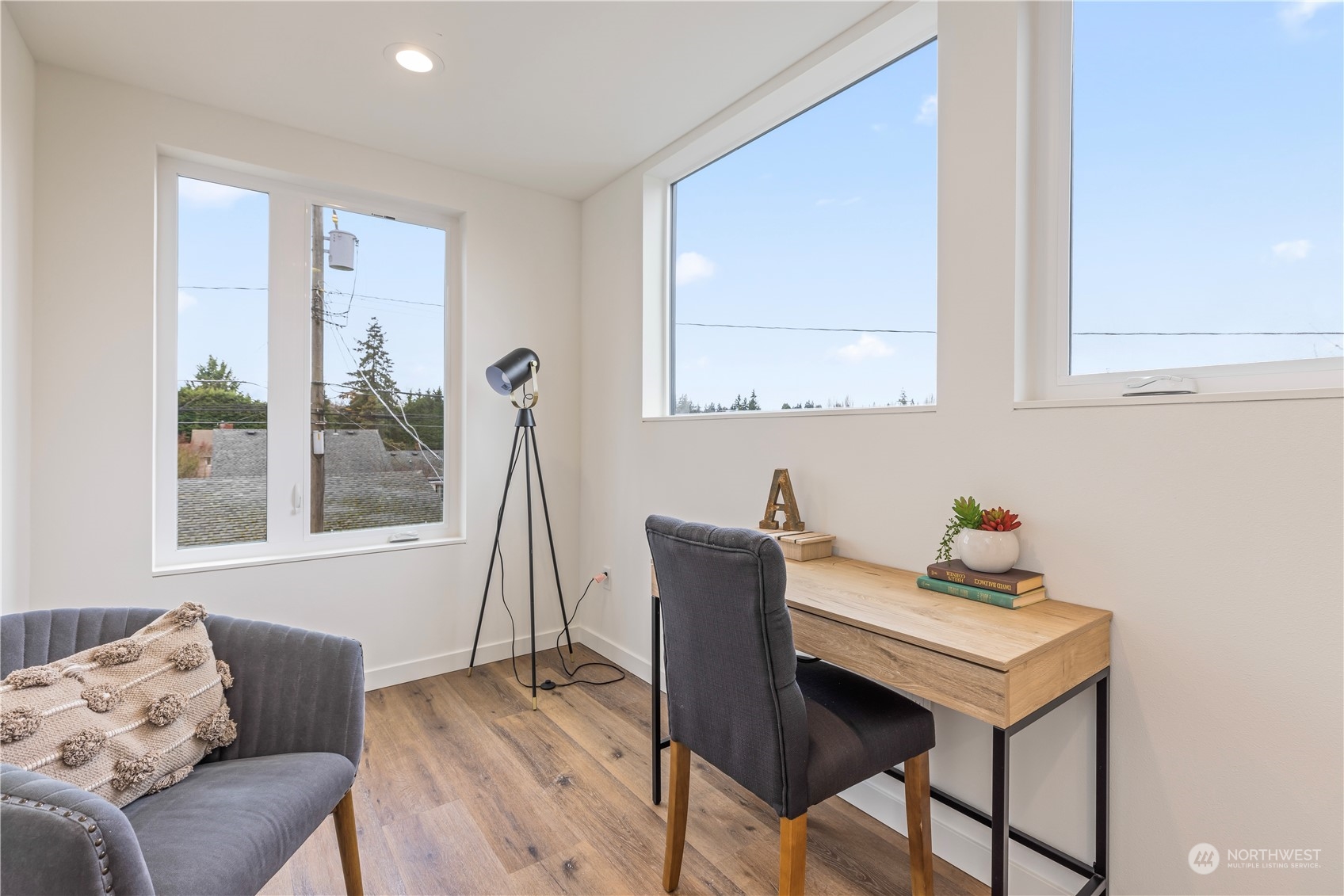 9221 B 25th Avenue SW