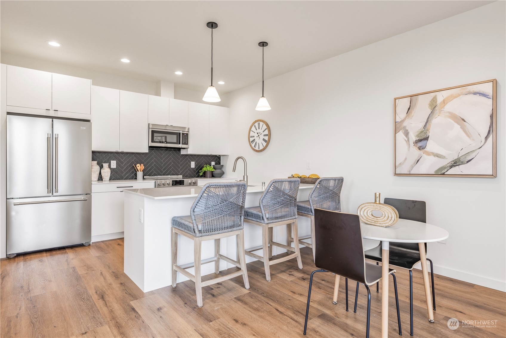 9221 B 25th Avenue SW