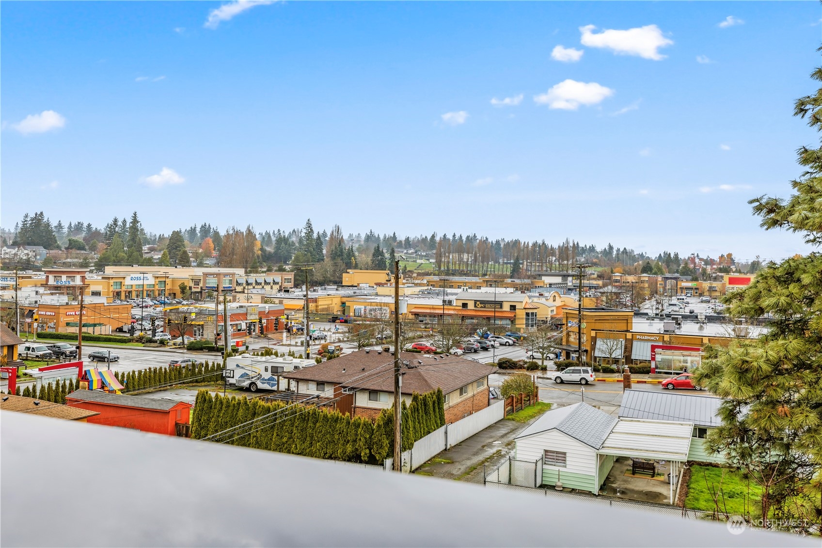 9221 B 25th Avenue SW